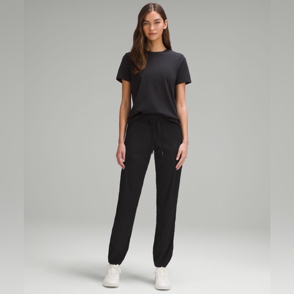 Lululemon Dance Studio Pant - BNWT size 2 - Picture 5 of 6